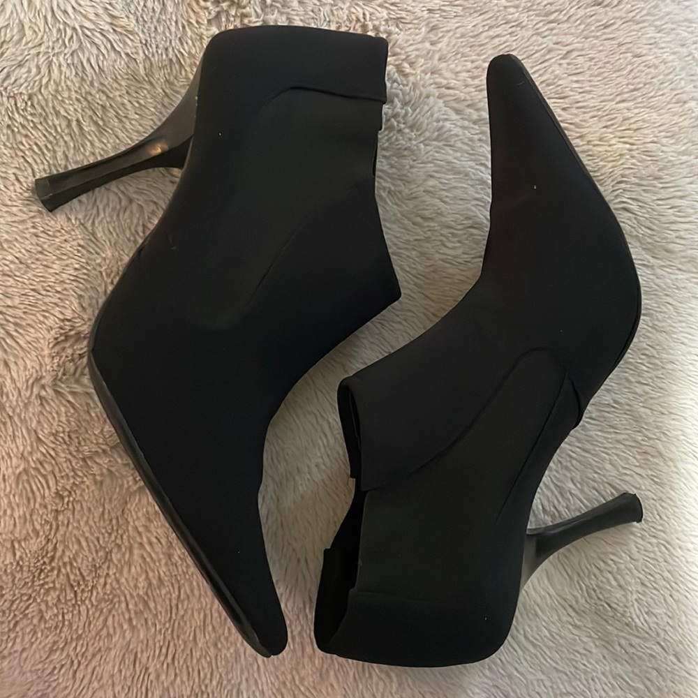 BCBG booties worn once excellent condition